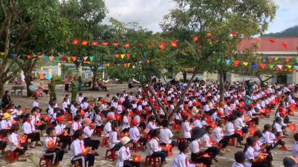CÔNG AN XÃ XỐP ĐẢM BẢO AN NINH TRẬT TỰ; TRẬT TỰ AN TOÀN GIAO THÔNG CHO LỄ KHAI GIẢNG NĂM HỌC MỚI 2025 - 2026