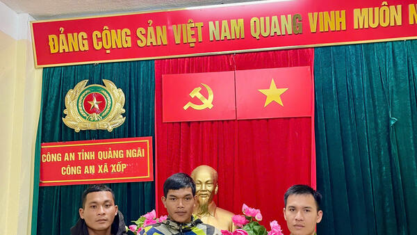 NHIỀU HÀNH ĐỘNG ĐẸP CỦA NGƯỜI DÂN XÃ XỐP: “NHẶT ĐƯỢC CỦA RƠI, TRẢ LẠI NGƯỜI ĐÁNH MẤT”