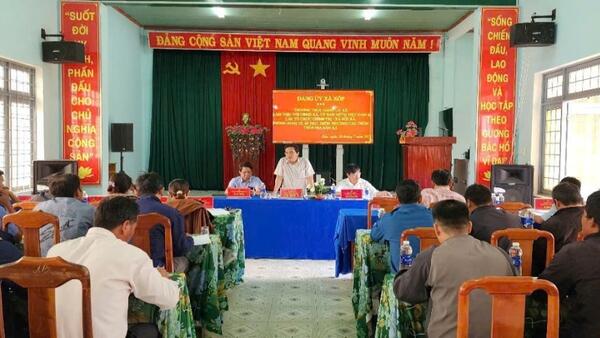 Thường trực Đảng ủy xã làm việc với các đơn vị về công tác chuẩn bị đại hội Đảng bộ xã nhiệm kỳ 2025-2030 và việc phát triển cây Thuốc lá trên địa bàn xã