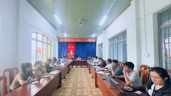 UBND xã Xốp họp giao ban Tuần 28/2025