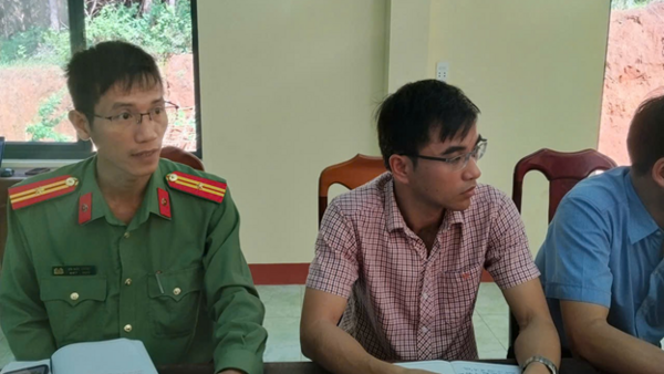 UBND xã Xốp làm việc với các hộ gia đình, cá nhân để thông qua chủ trương, dự án xây dựng trụ sở làm việc Công an xã.