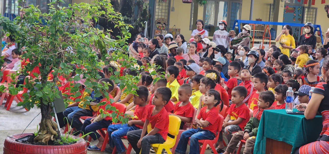 https://xop.quangngai.gov.vn/upload/2007074/fck/adminxaxop/z6979710615909_be97781f12af36c713cae86cfbe76c96.jpg